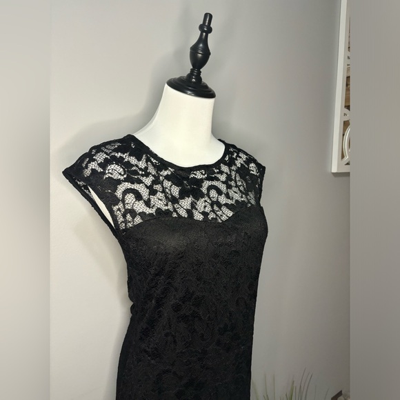 Dynamite black lace dress with built-in under layer - Picture 4 of 4